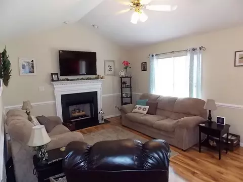 9004 Forest Leaf Rd, Willow Spring, NC 27592 photo 4