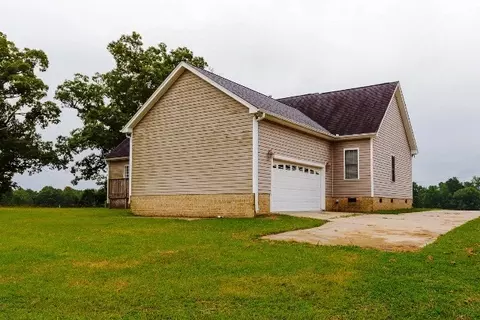 1097 Roberts Chapel Rd, Stem, NC 27581 photo 4