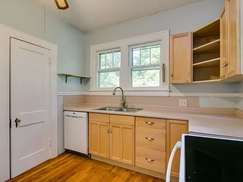 214 E Markham Ave, Durham, NC 27701 photo 8