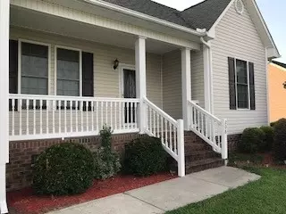 208 Bishops Ln, Dunn, NC 28334 photo 2