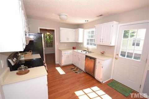 1317 Brompton Ln, Garner, NC 27529 photo 4