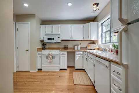 66 Willow Bridge Dr, Durham, NC 27707 photo 4