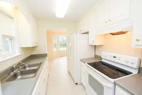 79 Harvey Pl, Benson, NC 27504 photo 4