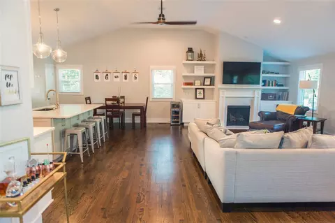 617 Dixie Trl, Raleigh, NC 27607 photo 9