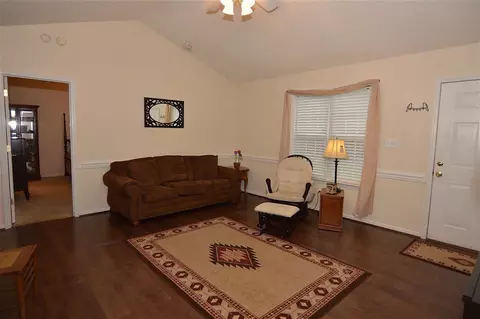 149 E Gordon Rd, Selma, NC 27576 photo 6