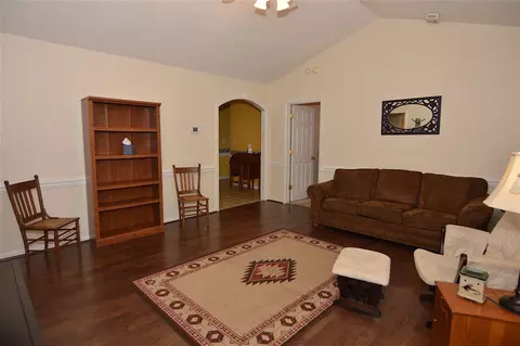 149 E Gordon Rd, Selma, NC 27576 photo 4