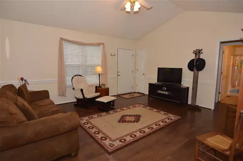 149 E Gordon Rd, Selma, NC 27576 photo 5