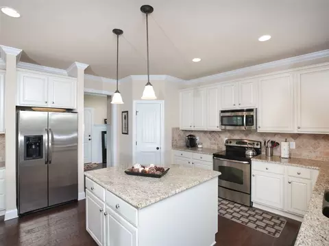 2902 Reynolda Cir, Durham, NC 27712 photo 12