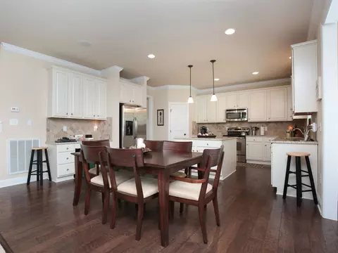 2902 Reynolda Cir, Durham, NC 27712 photo 10