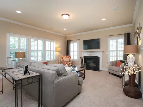 2902 Reynolda Cir, Durham, NC 27712 photo 8