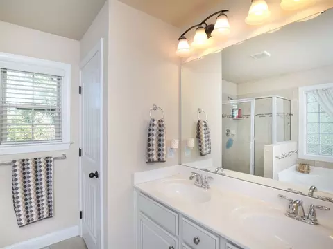 2902 Reynolda Cir, Durham, NC 27712 photo 17