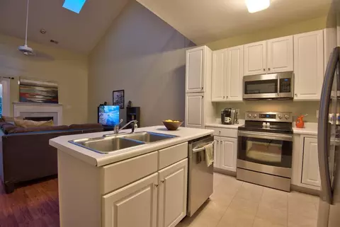 604 Carved Oak Dr, Durham, NC 27707 photo 5