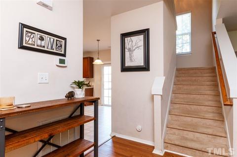 4807 Mistletoe Ln, Durham, NC 27703 photo 3