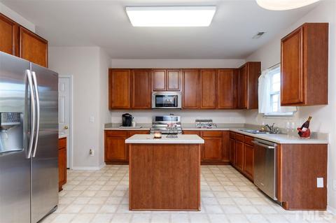 4807 Mistletoe Ln, Durham, NC 27703 photo 9