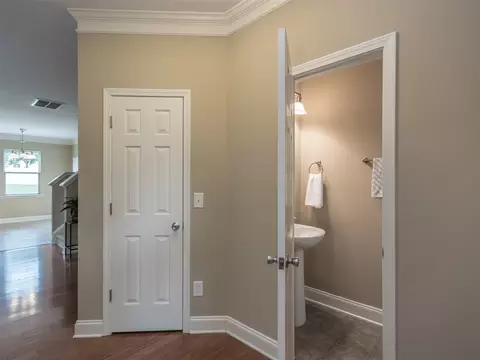 709 Champlain Ct, Cary, NC 27519 photo 4