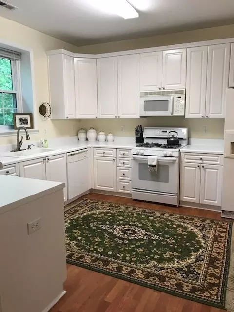 8 Eagle Ridge Ct, Durham, NC 27707 photo 8