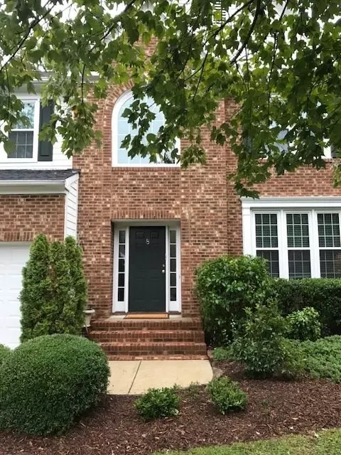 8 Eagle Ridge Ct, Durham, NC 27707 photo 2