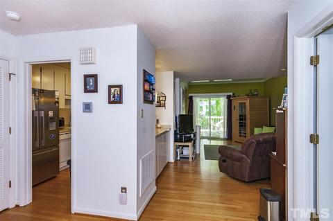 43 Stoneridge Rd, Durham, NC 27705 photo 4