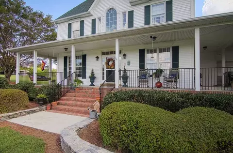 136 S Pleasant Coates Rd, Benson, NC 27504 photo 4