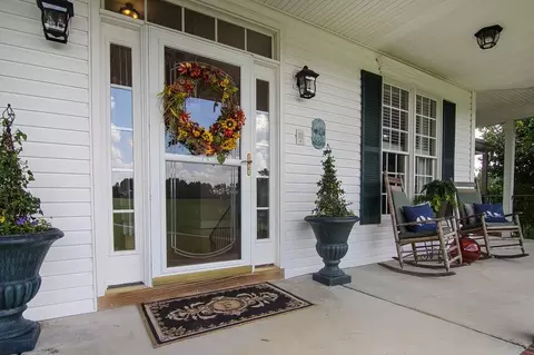136 S Pleasant Coates Rd, Benson, NC 27504 photo 5