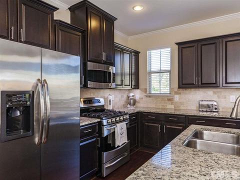 1310 Cornell Pl, Raleigh, NC 27607 photo 5