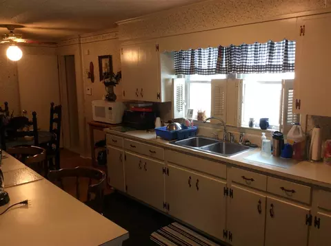 308 W K St, Erwin, NC 28339 photo 4