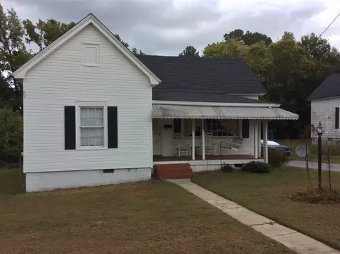 308 W K St, Erwin, NC 28339 photo 1