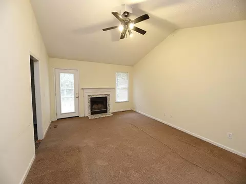 301 September Ln, Willow Spring, NC 27592 photo 4