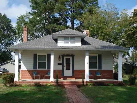 108 E D St, Erwin, NC 28339 photo 2