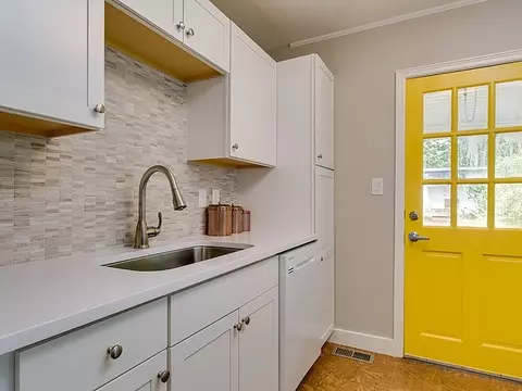 108 Gresham Ave, Durham, NC 27704 photo 11