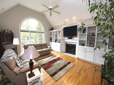 102 Stromer Dr, Cary, NC 27513 photo 2