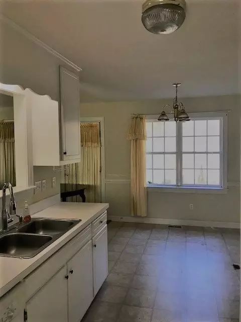513 N Walnut St, Spring Hope, NC 27882 photo 3