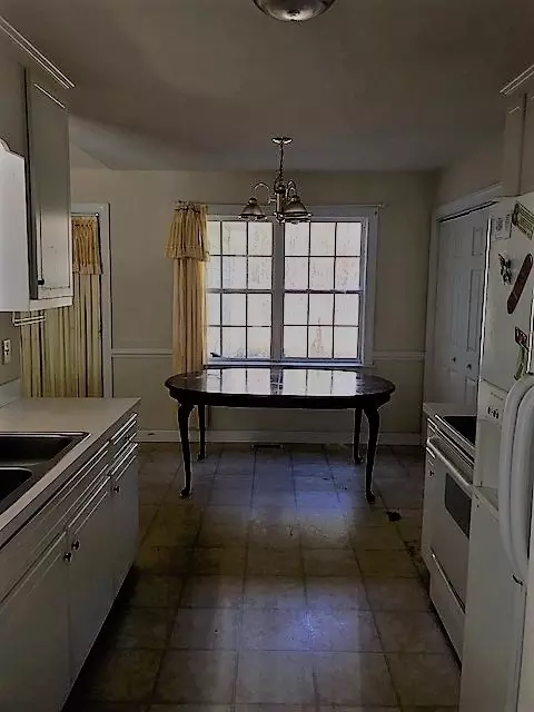 513 N Walnut St, Spring Hope, NC 27882 photo 5
