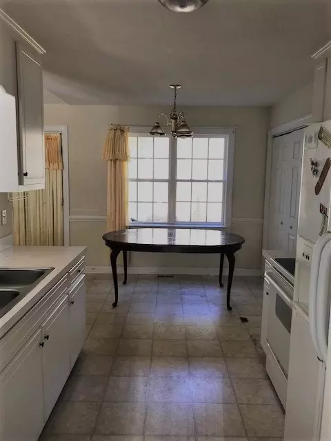 513 N Walnut St, Spring Hope, NC 27882 photo 4