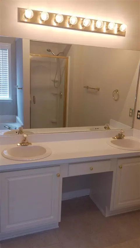 9 Windsor Glen Dr, Durham, NC 27703 photo 5