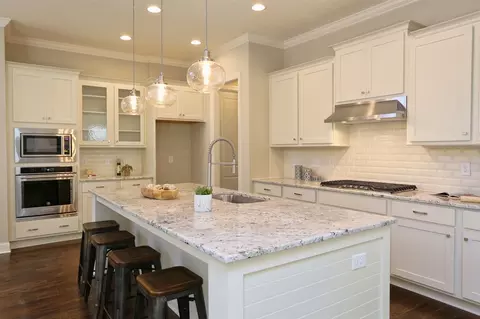116 Crestview Rd, Raleigh, NC 27609 photo 9