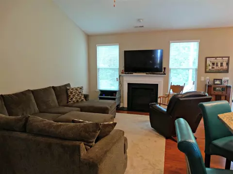 106 Knoll Ct, Garner, NC 27529 photo 9