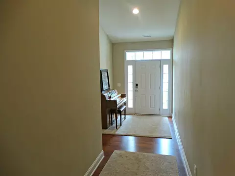 106 Knoll Ct, Garner, NC 27529 photo 2