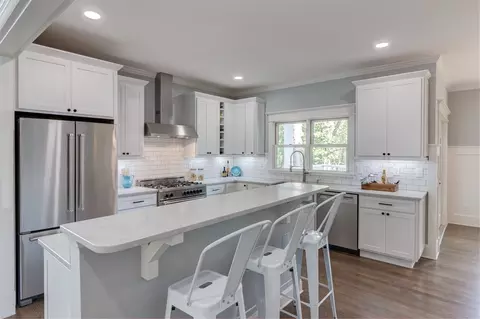 605 E Markham Ave, Durham, NC 27701 photo 9