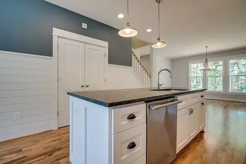8 Premier Ct, Durham, NC 27713 photo 2