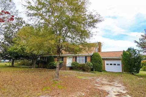 304 Bluegrass Rd, Selma, NC 27576 photo 2