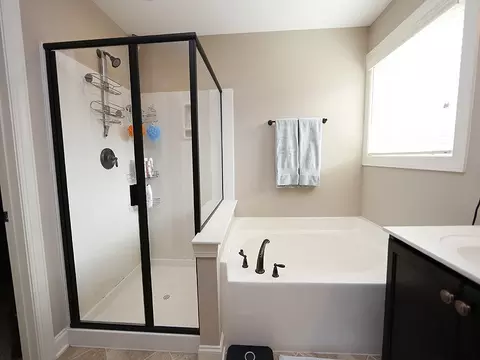 829 Poplar St, Durham, NC 27703 photo 9