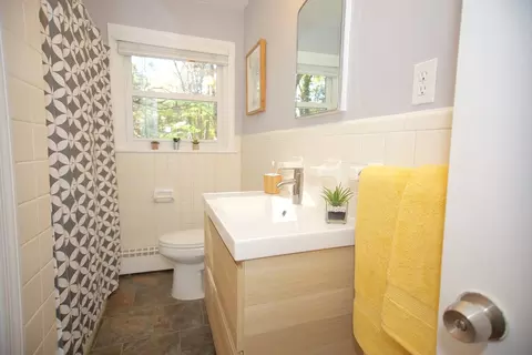 704 E Hammond St, Durham, NC 27704 photo 11