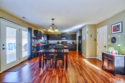 407 Pebblestone Dr, Durham, NC 27703 photo 9