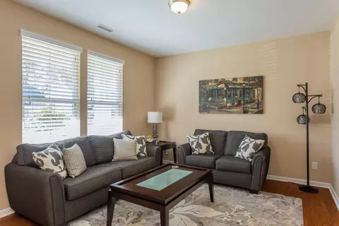 2409 Pear Tree Ln, Durham, NC 27703 photo 8