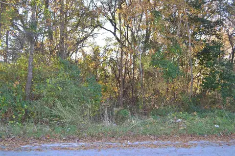 764 John St, Henderson, NC photo 2