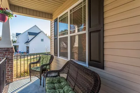 55 E Hackberry Ln, Youngsville, NC 27596 photo 2