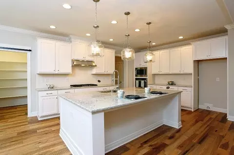 114 Crestview Rd, Raleigh, NC 27609 photo 4