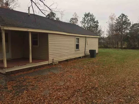 936 Rand St, Smithfield, NC 27577 photo 2