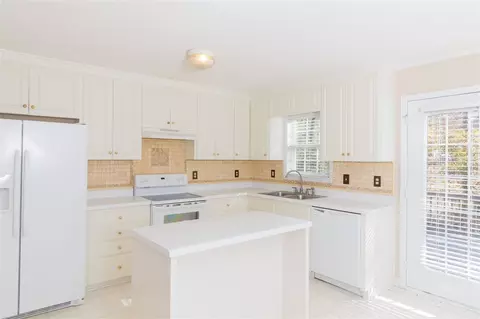 104 Laura Ln, Garner, NC 27529 photo 12